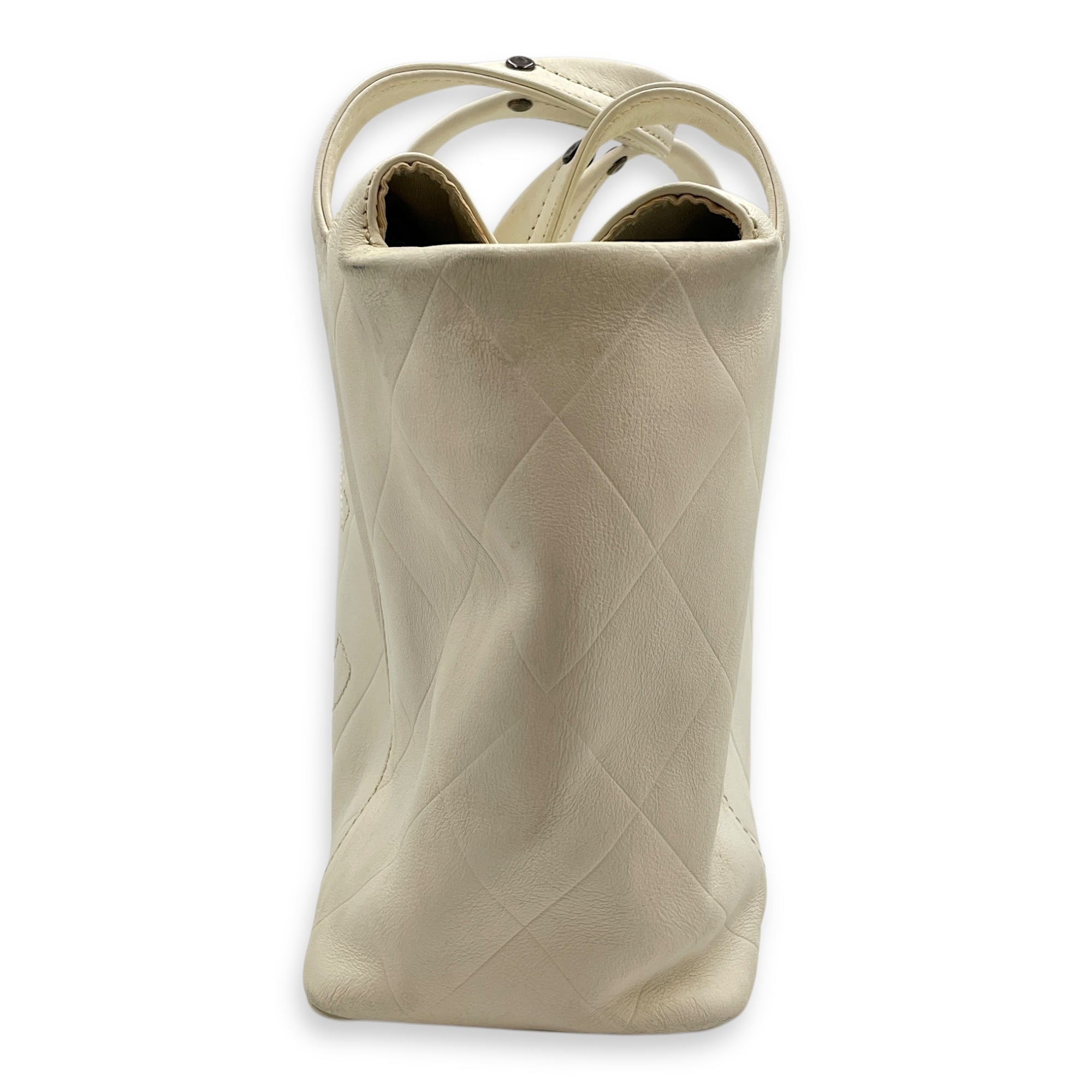 CC Chevron All Day Long White Tote Bag in Calfskin, Brushed Palladium hardware - Image 4