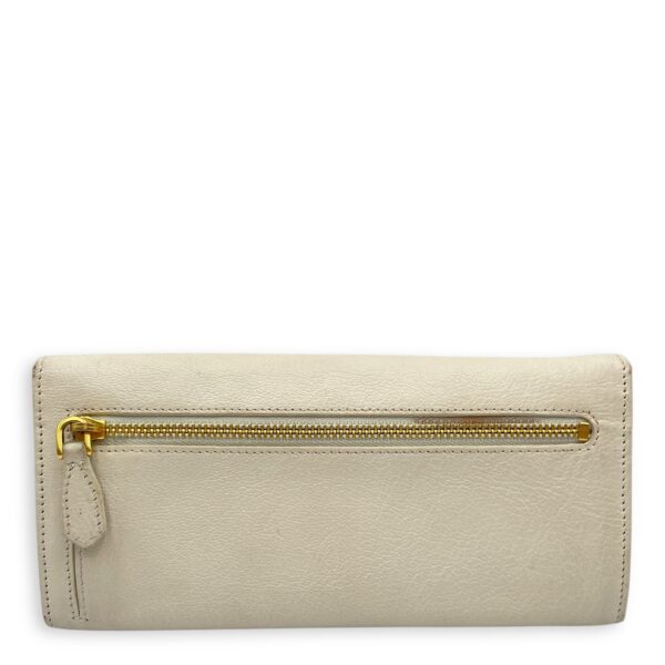 Long White Wallet in Calfskin, Gold hardware - Image 3