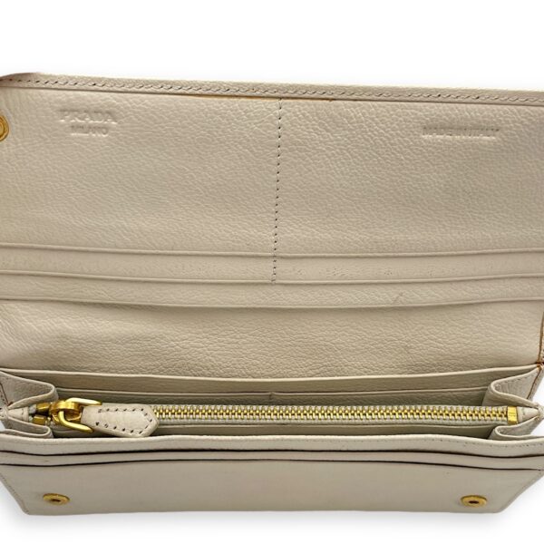 Long White Wallet in Calfskin, Gold hardware - Image 7