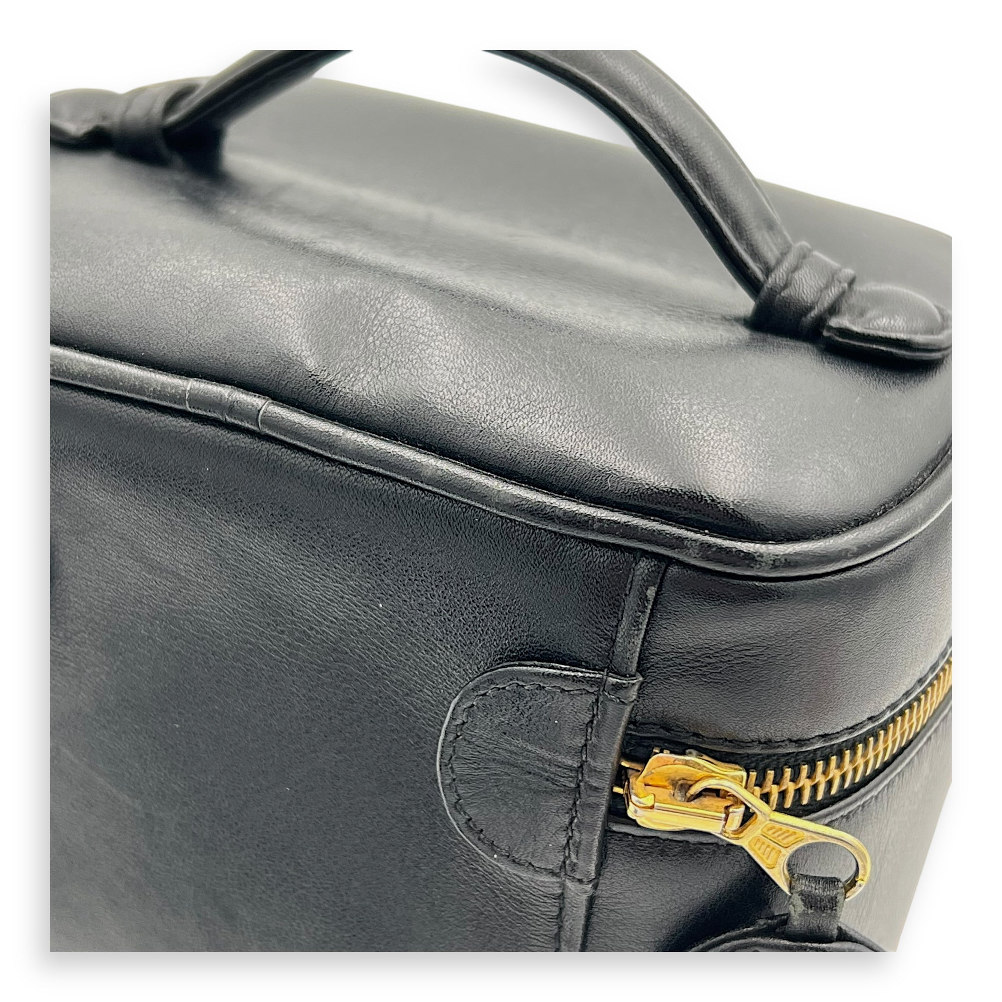 Vintage Vanity Bag Black in Calfskin, Gold hardware - Image 14