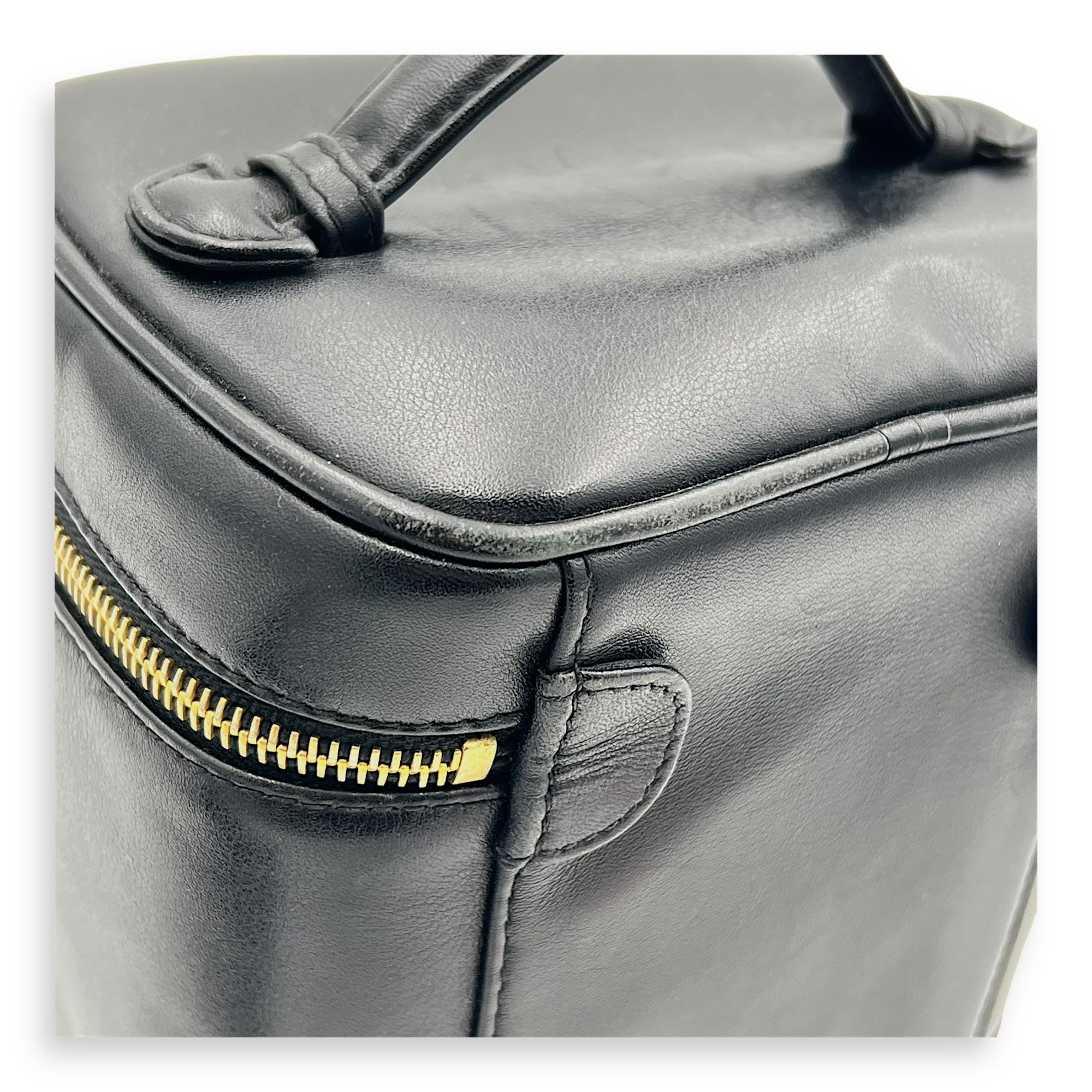 Vintage Vanity Bag Black in Calfskin, Gold hardware - Image 15