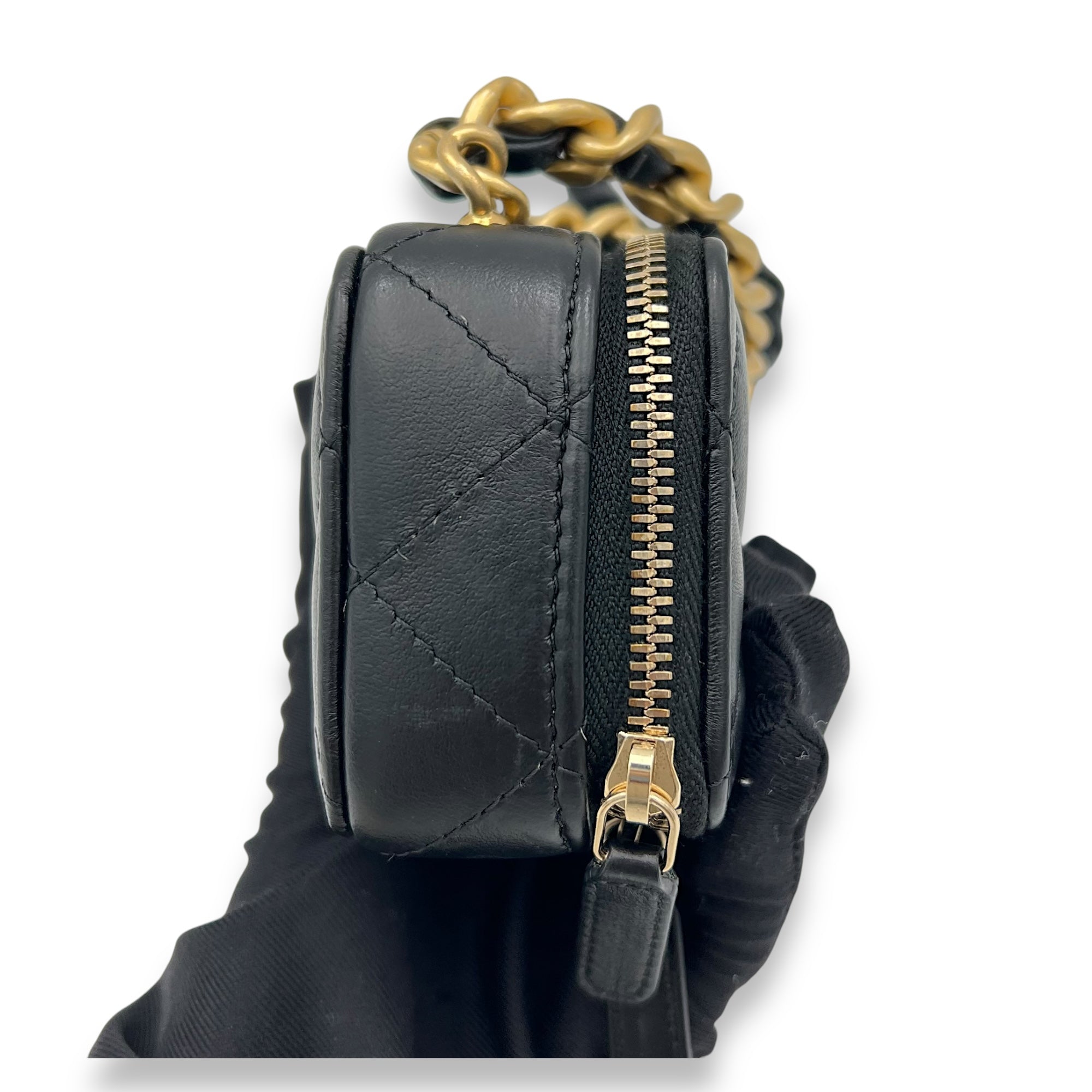 CC Crossbody Bag Black in Lambskin, Gold hardware - Image 4