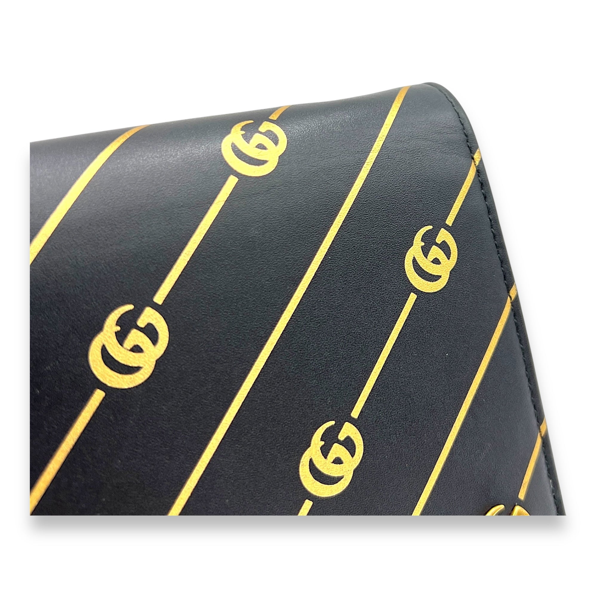 GG Black Wallet On Chain in Calfskin, Gold hardware - Image 10