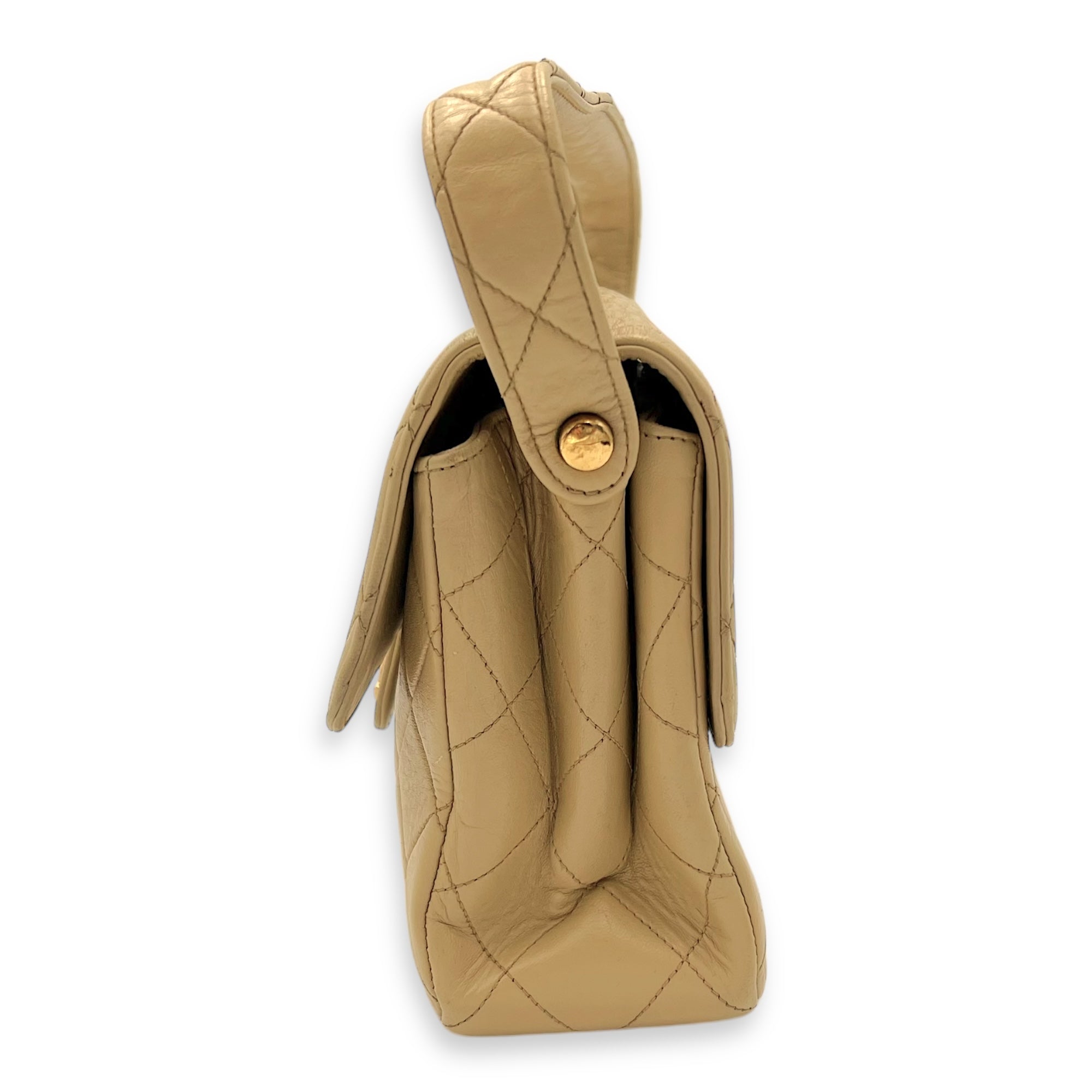 Vintage Double Face Flap Beige Shoulder Bag in Lambskin, Gold hardware - Image 4