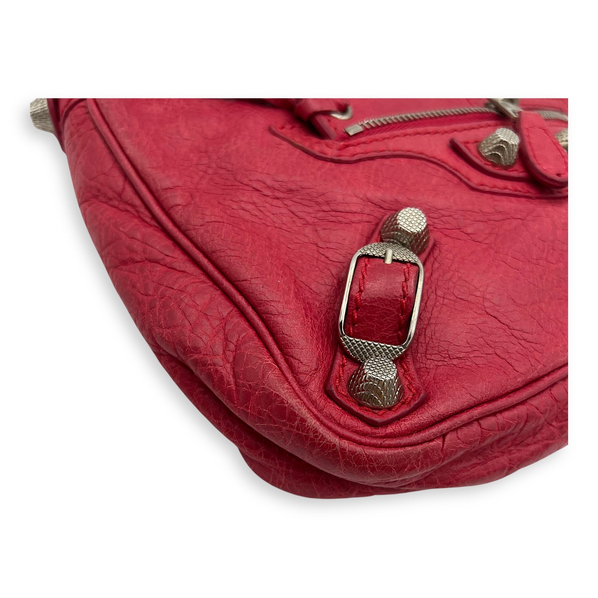 Hip Red Shoulder Bag in Distressed Leather, Silver hardware - Image 10