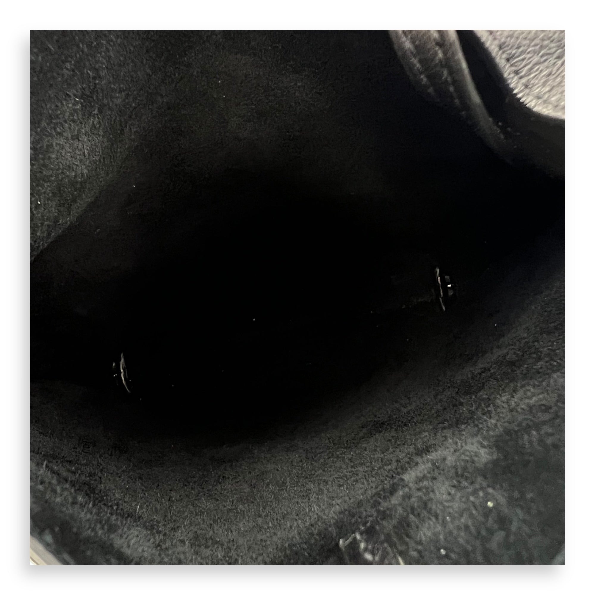 Suzanne Hobo Black Shoulder Bag in Calfskin, Gold hardware - Image 9