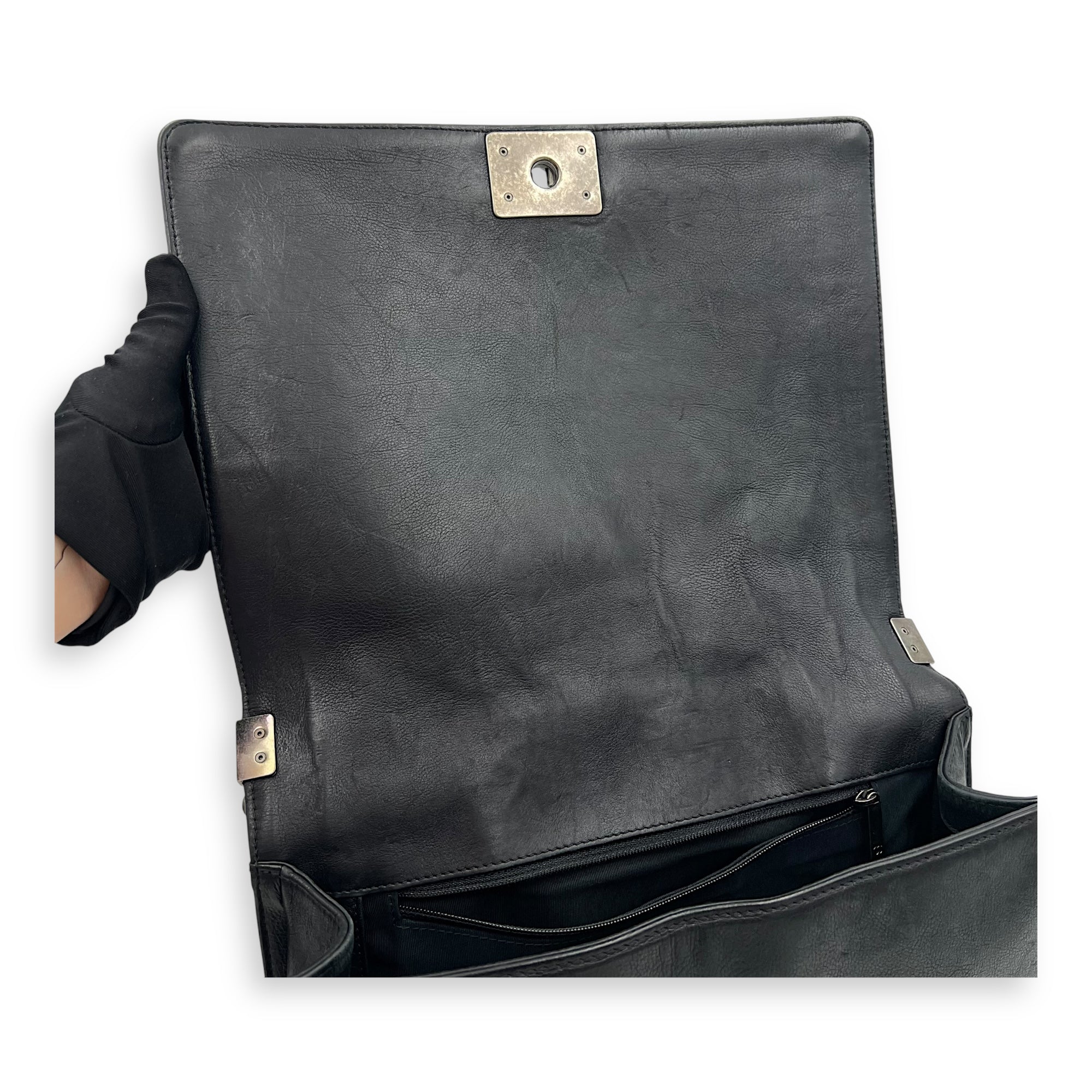Boy Shoulder Bag Large Black in Calfskin, Ruthenium hardware - Image 8