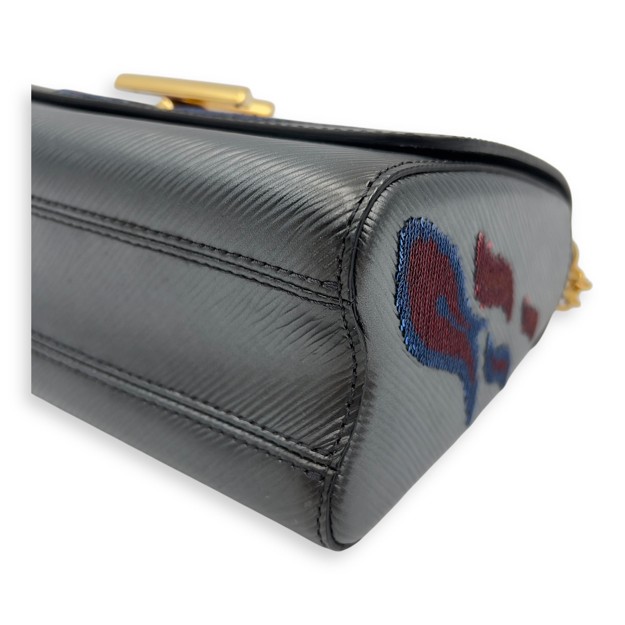 Twist Shoulder Bag MM Black in Epi Leather, Gold hardware - Image 11