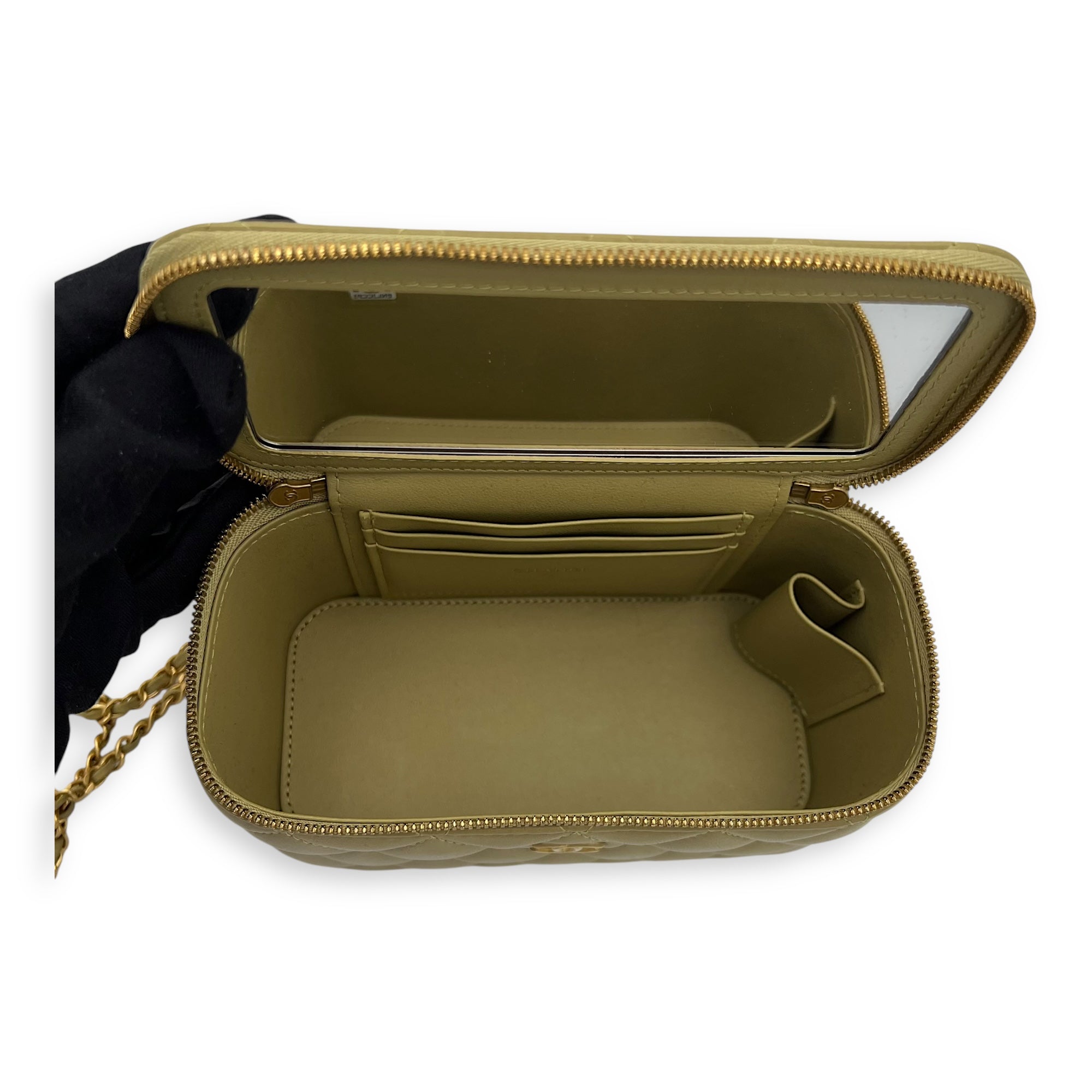 CC Green Vanity Bag in Lambskin, Gold hardware - Image 7
