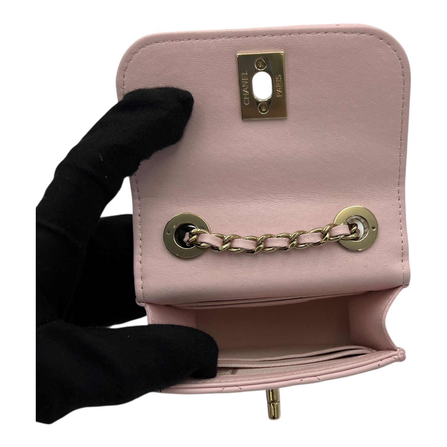 Trendy CC Wallet On Chain Pink in Lambskin, Gold hardware - Image 7