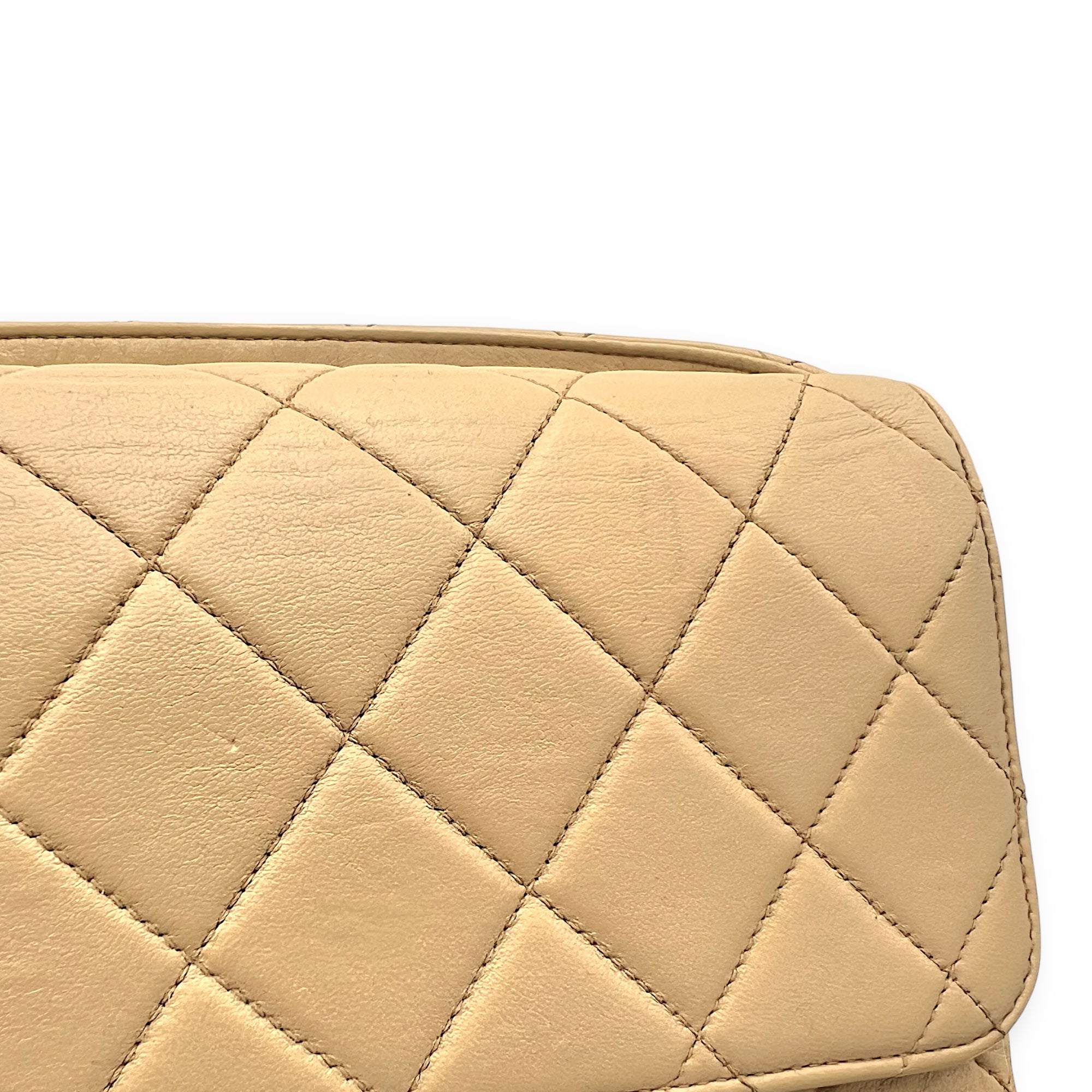Vintage Double Face Flap Beige Shoulder Bag in Lambskin, Gold hardware - Image 16