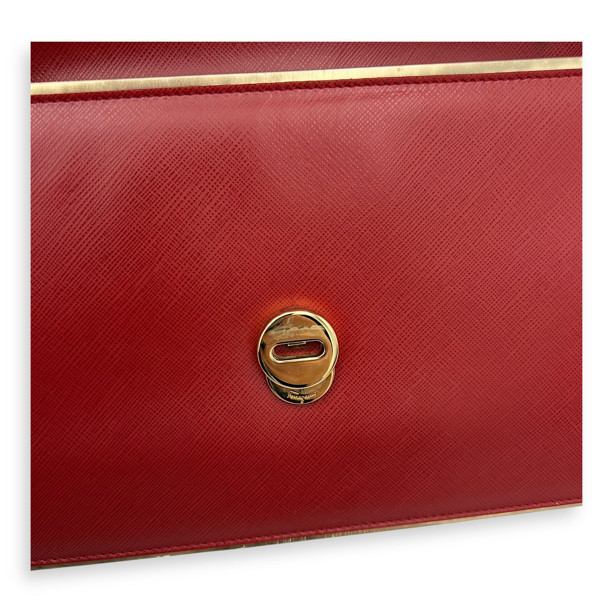 Vara Bow Red Shoulder Bag in Calfskin, Gold hardware - Image 17