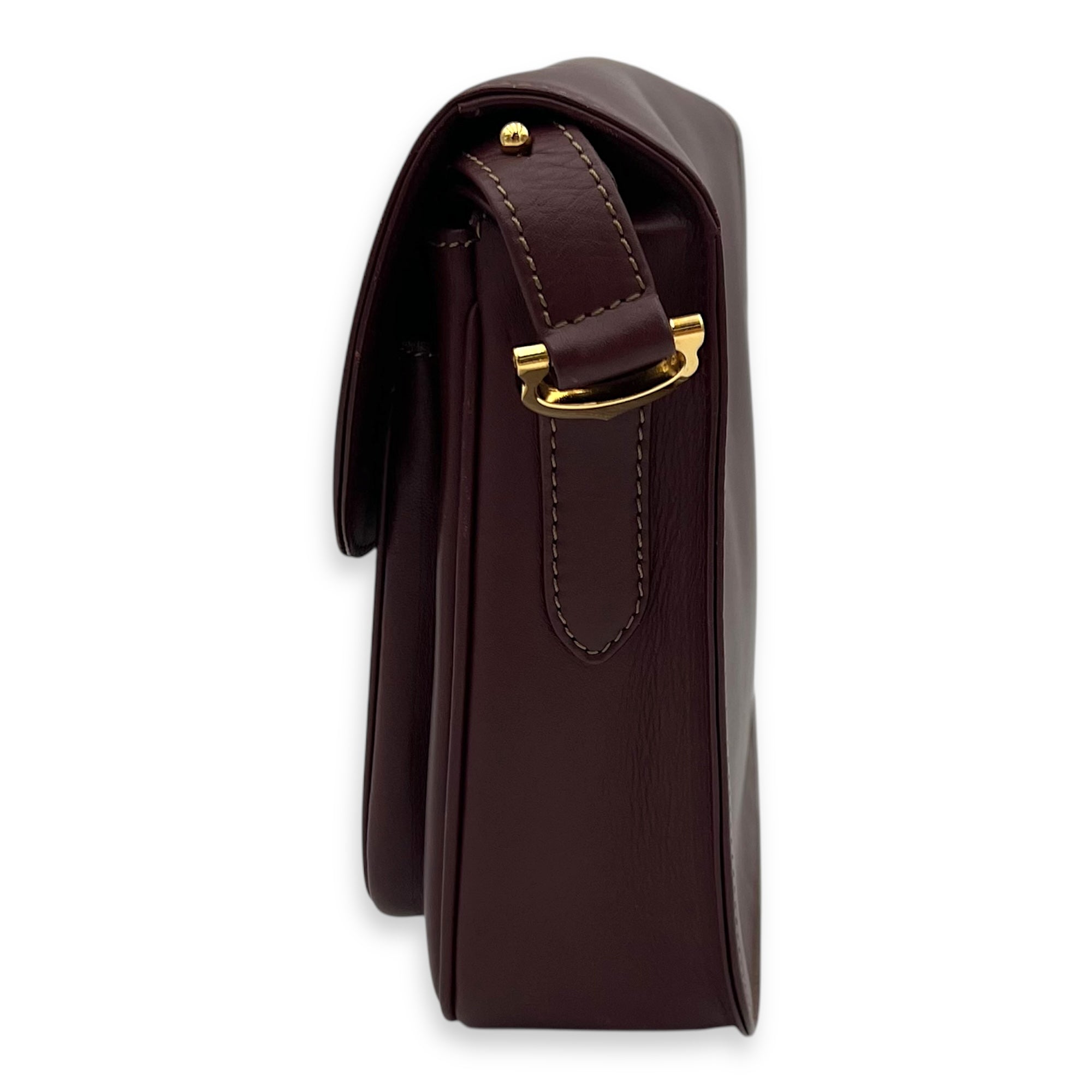 Vintage Red Shoulder Bag in Calfskin, Gold hardware - Image 4