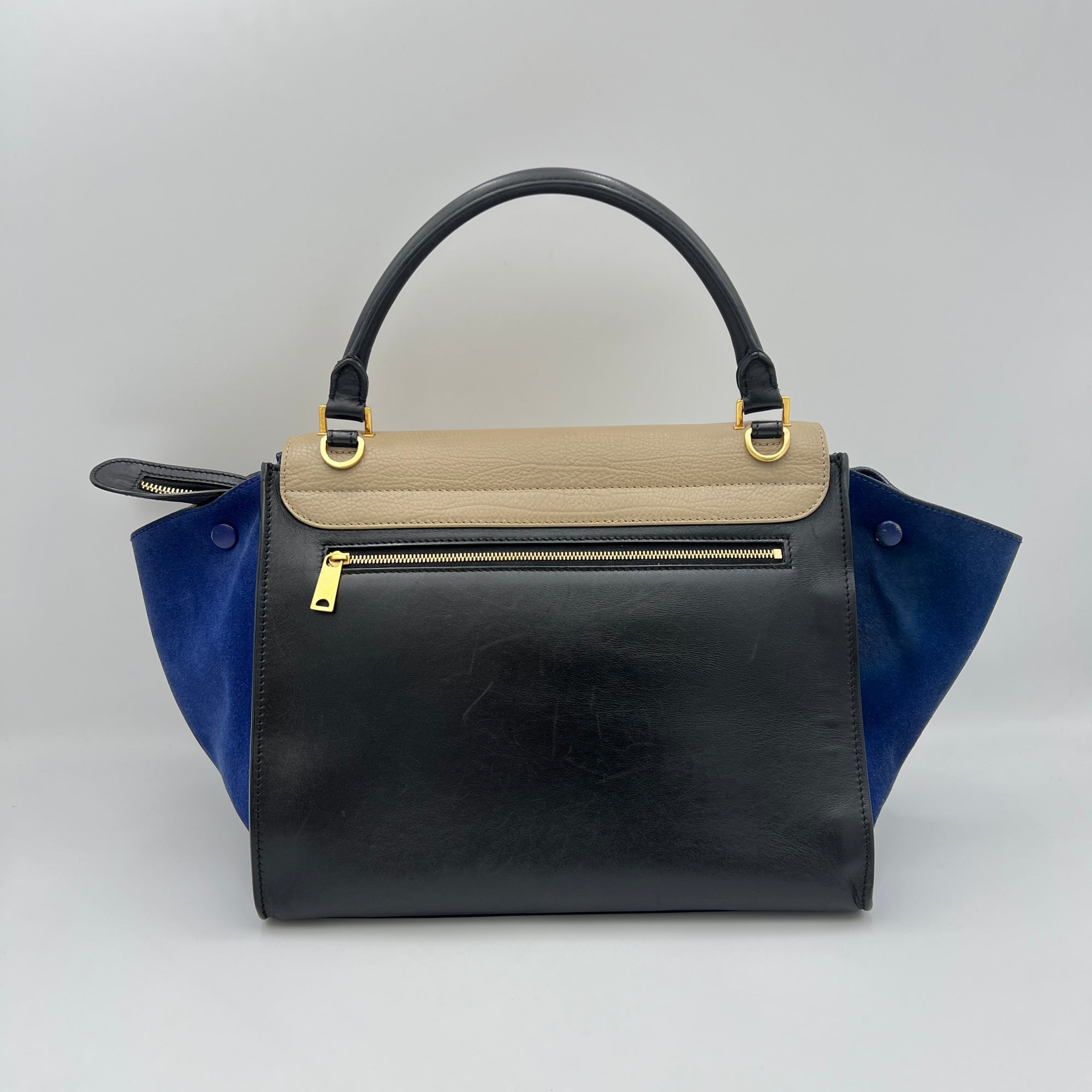 Trapeze Medium Top handle bag in Calfskin, Gold Hardware - Image 3